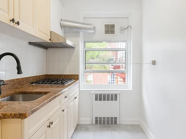 147-35 38th Avenue image 3 of 5