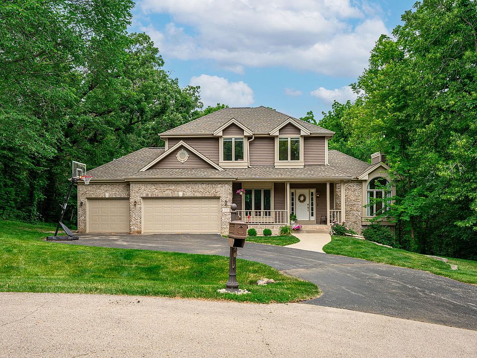 1st image of 219 Eaglewood Pl