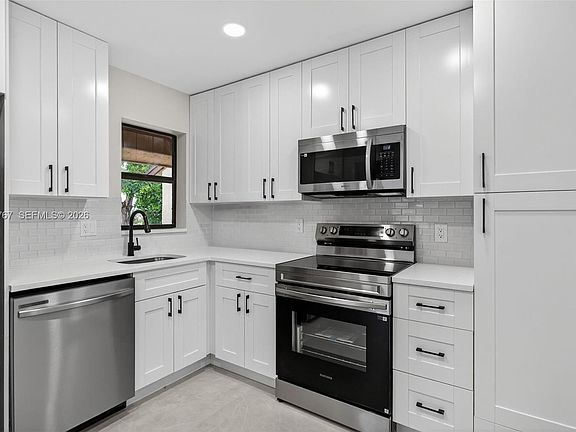 4th image of 3697 Cocoplum Cir #3537