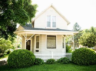 425 4th Ave, Dixon, IL 61021