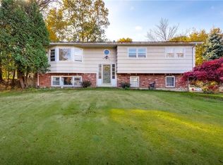 7 Tobey Ln, Monsey, NY 10952