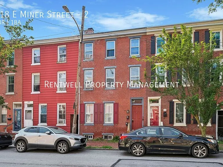 118 E Miner St #2 — Photo 2