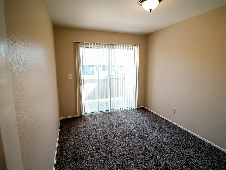 2 bedroom 2 bath apartment in Perris — Photo 31
