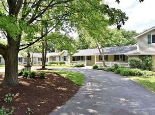 34W102 White Thorne Rd, Wayne, IL 60184