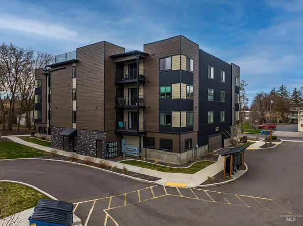 109 N Almon St #203, Moscow, ID 83843