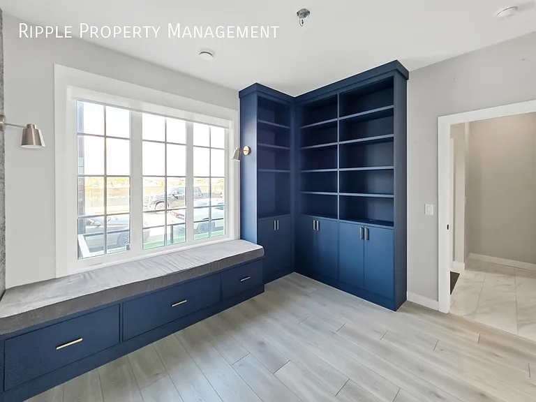 8161 8th Ave SW — Photo 5
