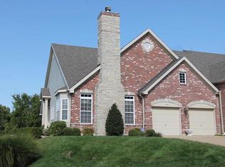 1439 Dietrich Woods Ct, Ballwin, MO 63021