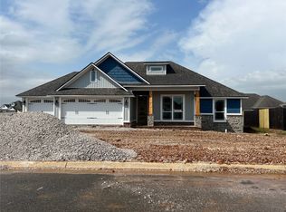 1710 Shelby St, Pea Ridge, AR 72751