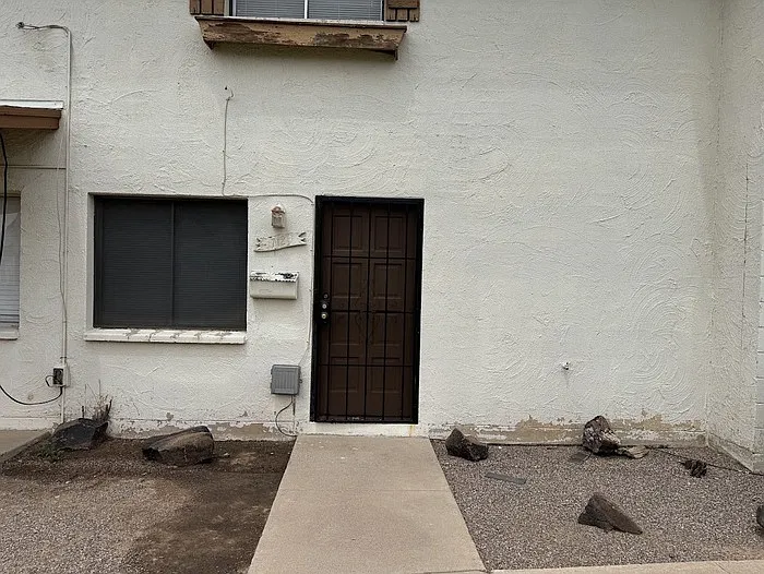 7129 W Wolf St — Photo 2