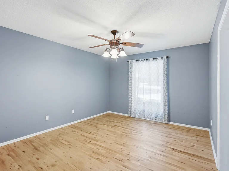 8 W Bridlespur Ter — Photo 13