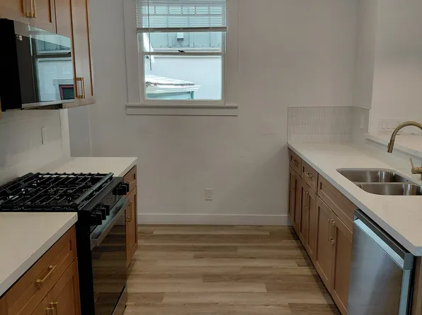 3279 D St, Sacramento, CA 95816