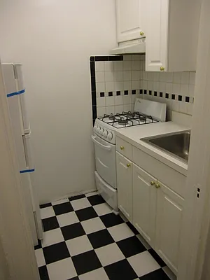 Rented by Sol Shamilzadeh, Lreb | media 13