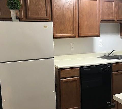 2nd image of 6 Dorsey Rd APT F