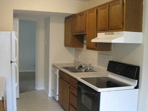 2nd image of 5345 Telford Ct