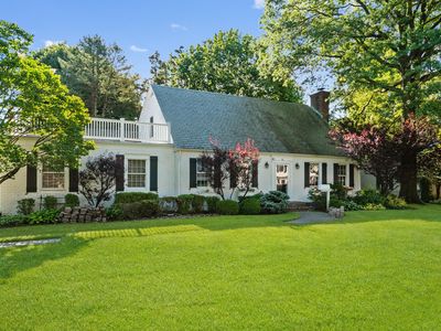 12 Canterbury Ln, East Hills, NY, 11577