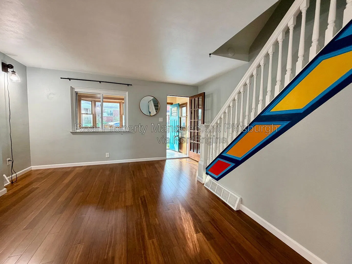 2 bed, 1.0 bath, 964 sqft, $1,500 — Photo 3