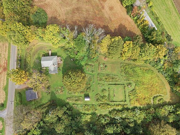 5th image of 289 Putnam Road