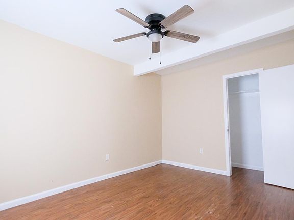 4th image of 4125 Winfield Ave