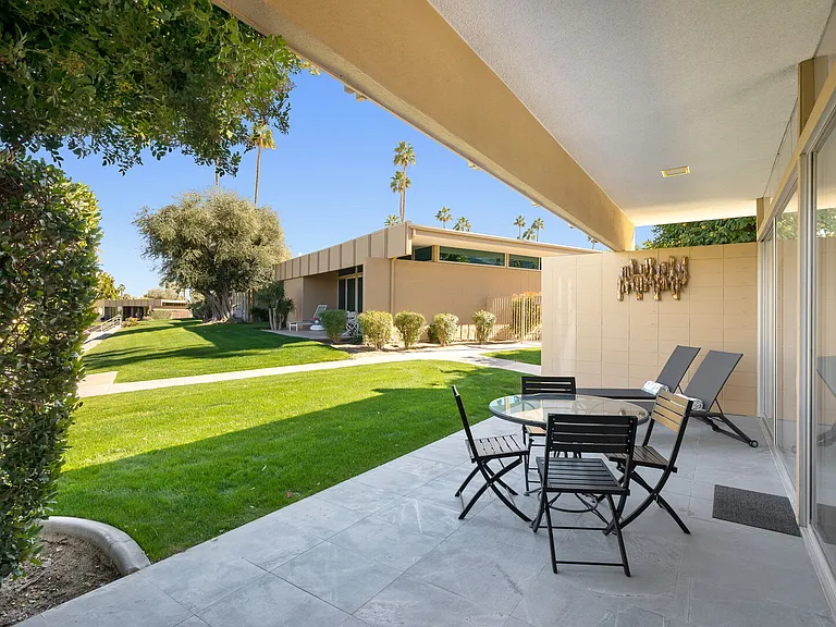Sandpiper St — Photo 37