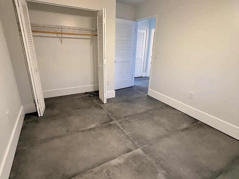 1531 Gabriel St — Photo 17