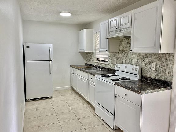 4th image of 2207 Jackson St #10668641