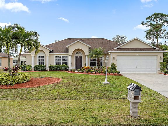 3rd image of 386 SE Starfish Ave