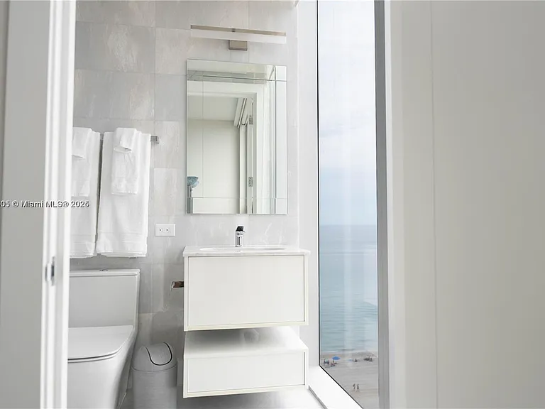 18501 Collins Ave #1104 — Photo 17