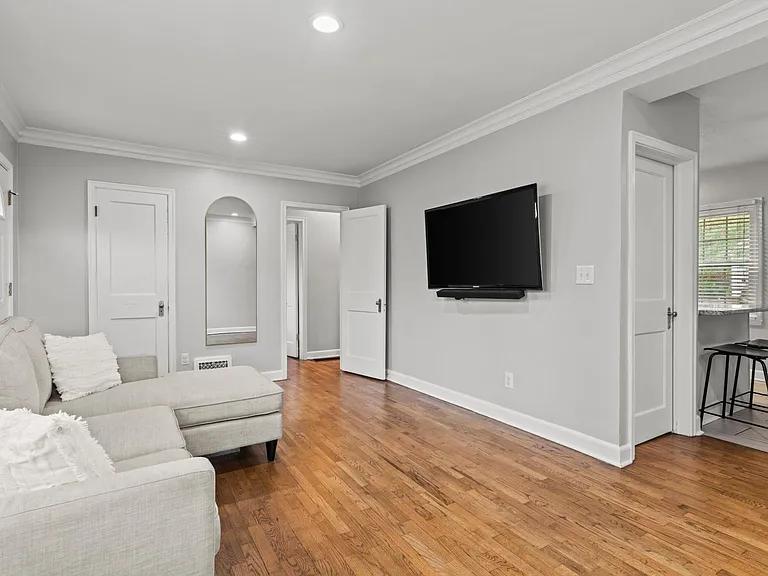 1235 W 79th St — Photo 10