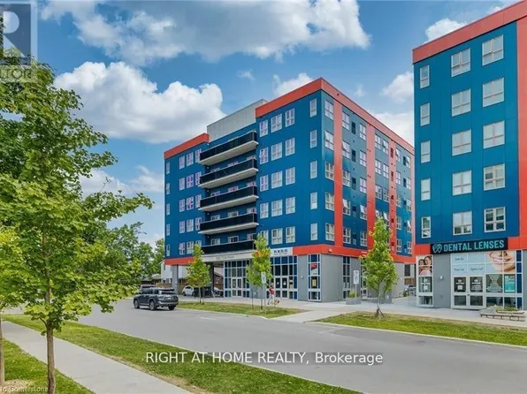 250 Albert St, Waterloo, ON