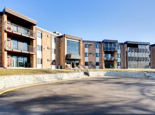 2700 Oxford St N APT 133, Roseville, MN 55113