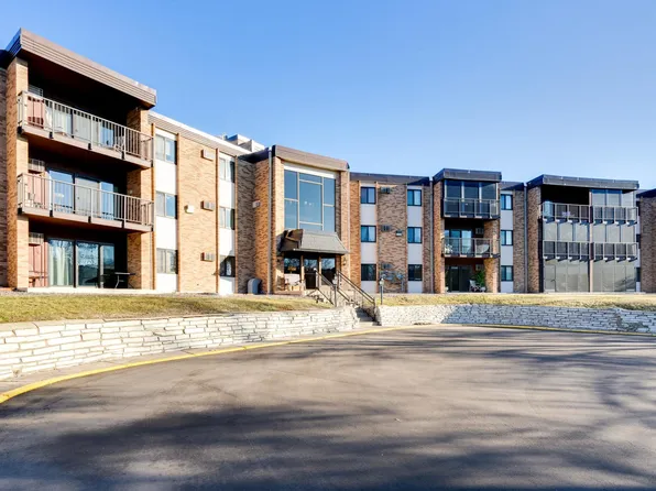 2700 Oxford St N APT 133, Roseville, MN 55113