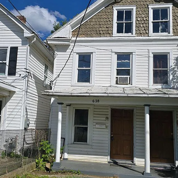 628 Virginia Ave — Photo 3