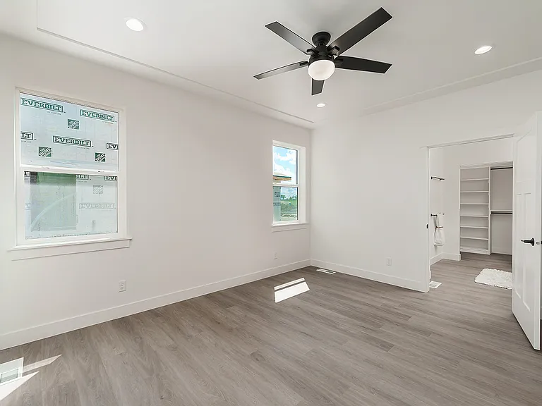 5915 Little River Loop E #1 — Photo 4