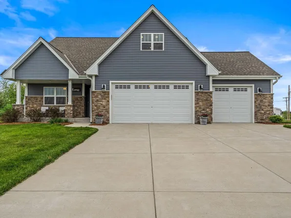 N7986 Woodland COURT, Ixonia, WI 53036