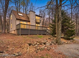 2231 Overlook Dr, Tobyhanna, PA 18466