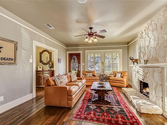 4th image of 1317 Belle Pl