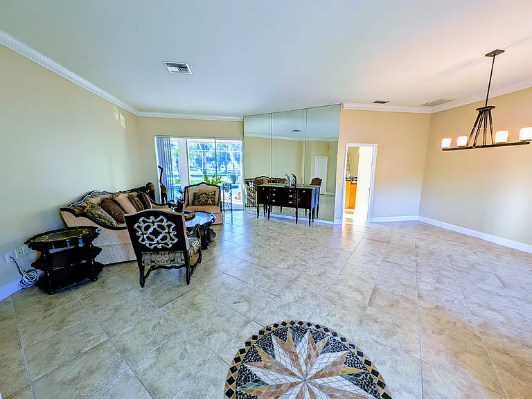 5667 Wellington Ct — Photo 7