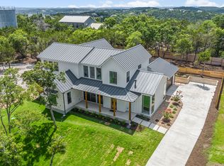 9004 Grandview Dr, Jonestown, TX 78645