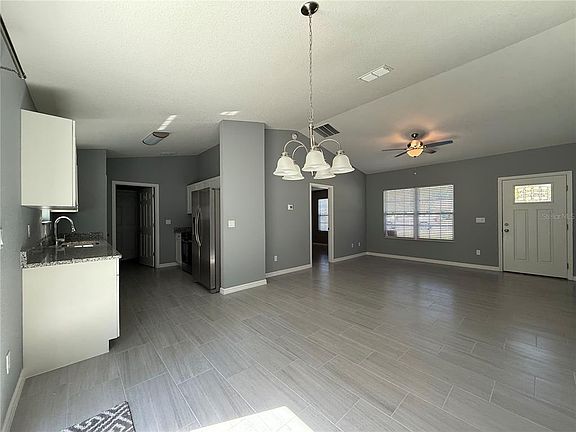 4th image of 2919 SE 147TH LANE