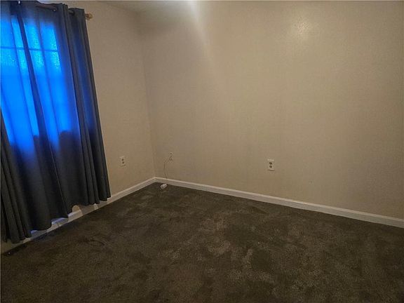 3rd image of 14901 Emory Rd