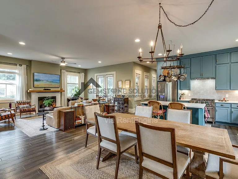 704 W End Cir — Photo 14