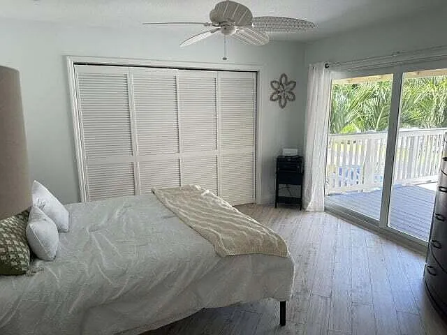 237 Seabreeze Cir — Photo 10