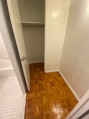 Rented by Bond New York | media 5