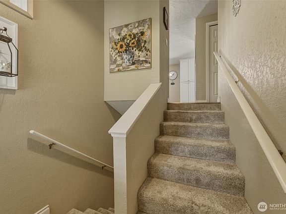 5th image of 1267 SE Constitution Drive
