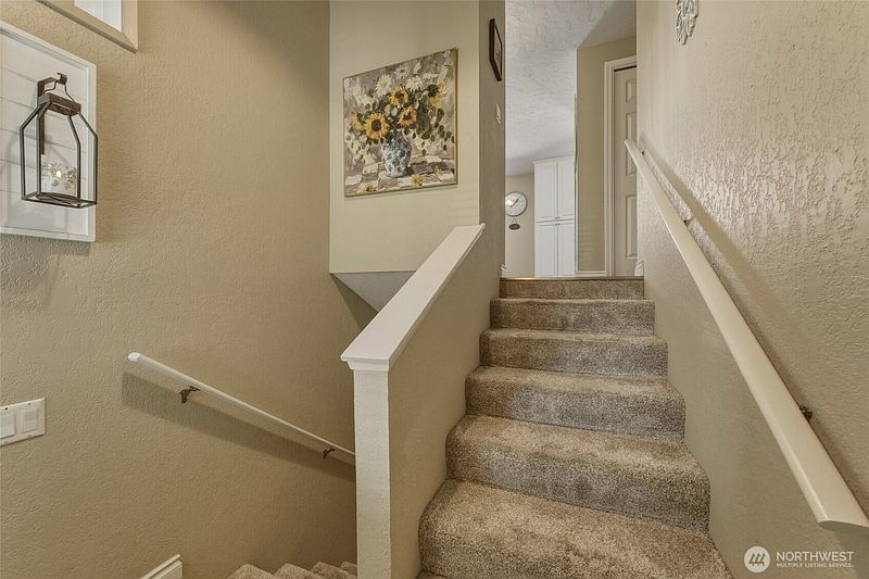 5th image of 1267 SE Constitution Drive