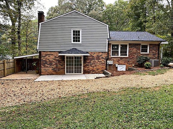 2nd image of 4605 Oakwood Cir