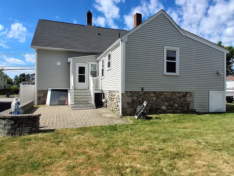 19 Water St #A — Photo 1