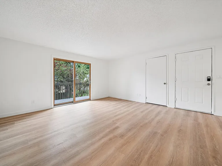 3924 SE 168th Ave — Photo 23