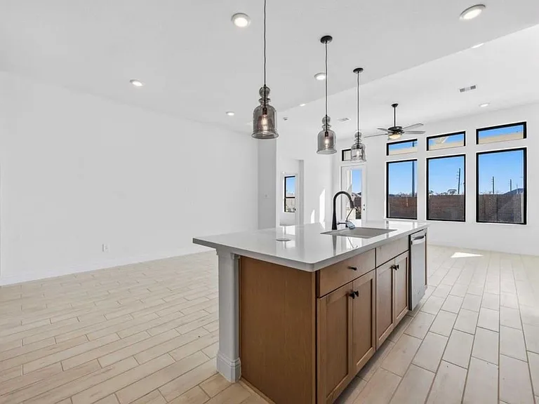 10326 Water Harbor Dr — Photo 7