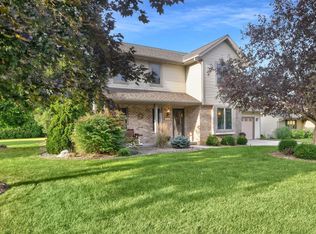 520 Gavin Pkwy, Kewaskum, WI 53040